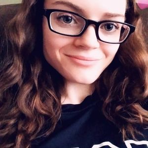 Meet your Posher, Kayla